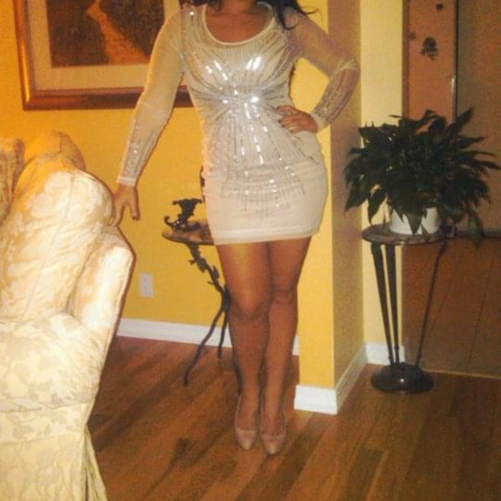 🚨MOVING SALE MAKE AN OFFER Sparkly beige mesh dress!